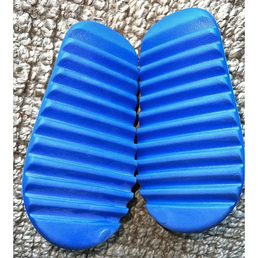 Adidas Yeezy Slides Men/Youth US Size 5 Blue Foam Slip On Sandals Like New NWOB
